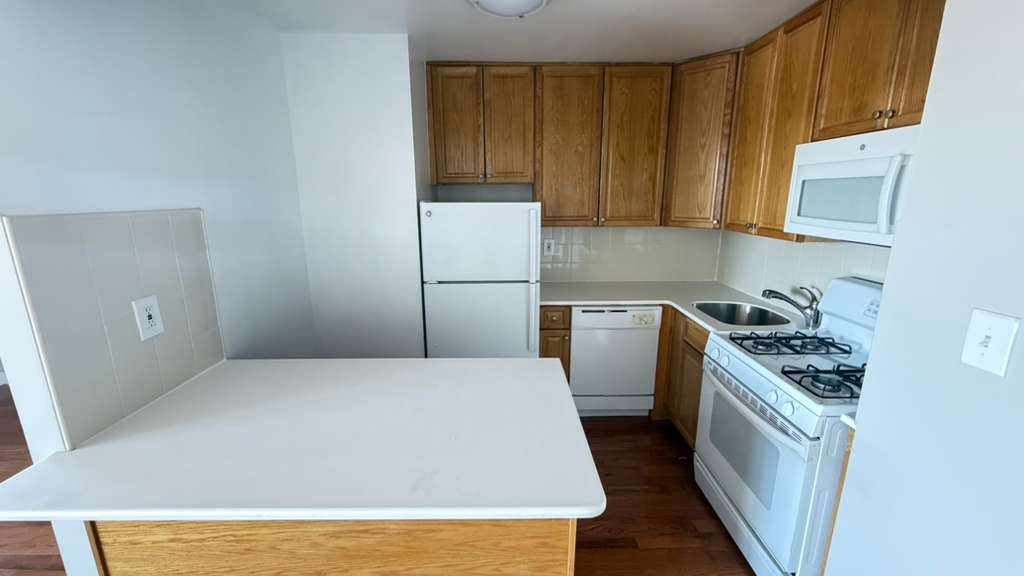 Apartment Bell Blvd Queens, NY 11360, MLS-RD5640-2