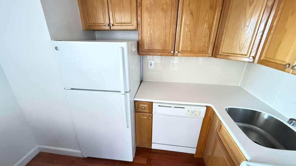 Apartment Bell Blvd Queens, NY 11360, MLS-RD5640-6