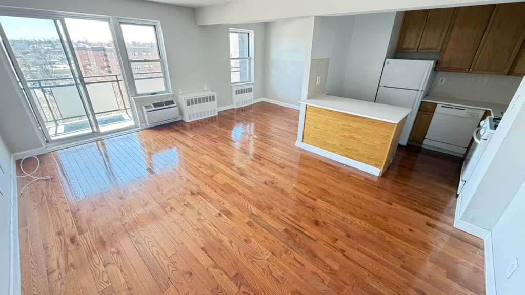 Apartment Bell Blvd Queens, NY 11360, MLS-RD5640-8