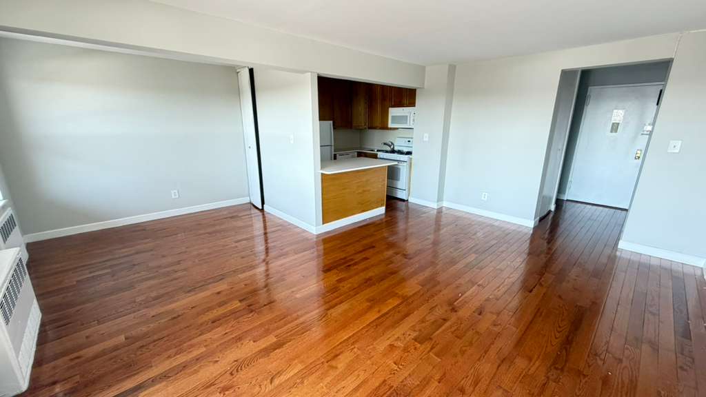 Apartment Bell Blvd Queens, NY 11360, MLS-RD5640-10