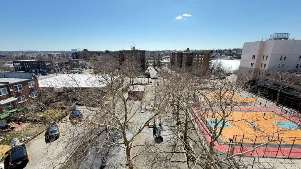 Apartment Bell Blvd Queens, NY 11360, MLS-RD5640-17