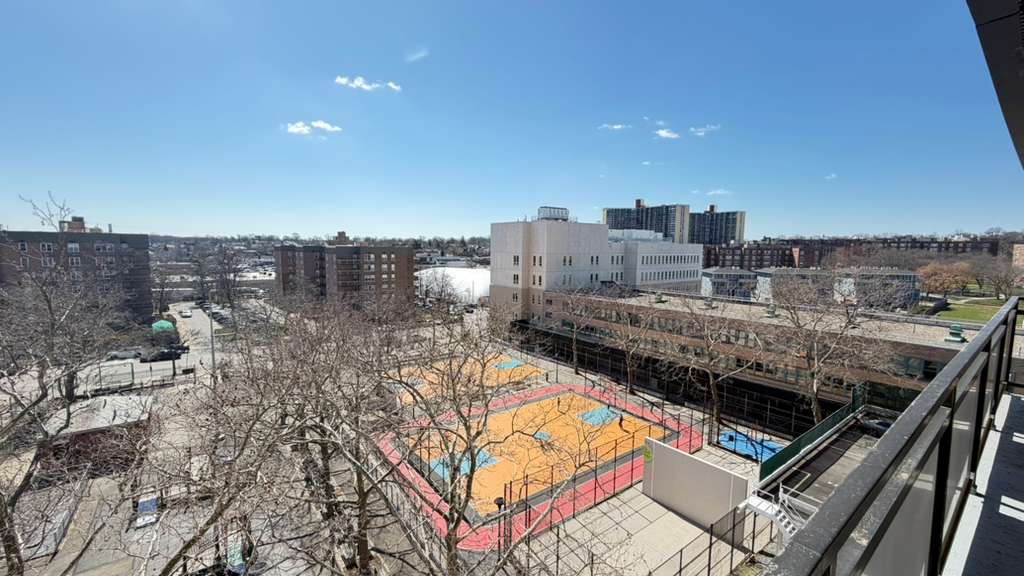 Apartment Bell Blvd Queens, NY 11360, MLS-RD5640-18