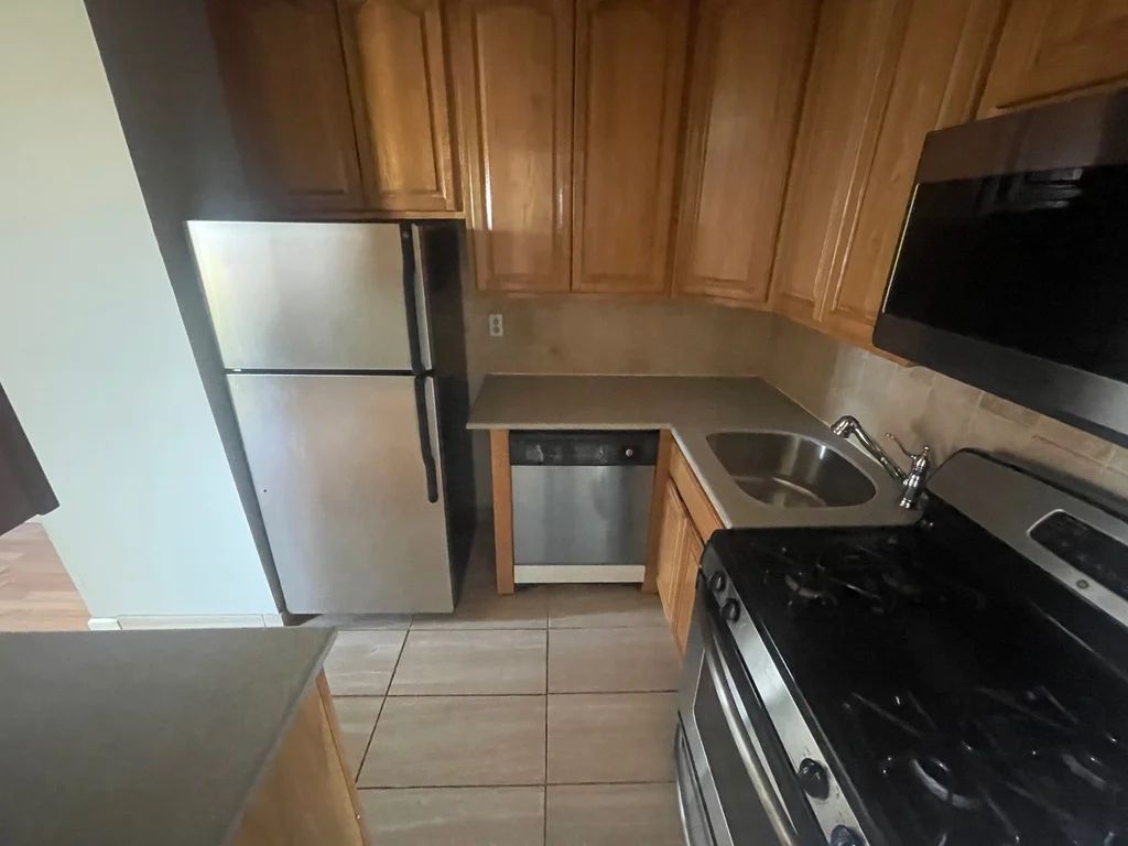 Apartment Bell Blvd Queens, NY 11360, MLS-RD5642-2