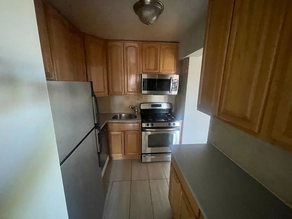Apartment Bell Blvd Queens, NY 11360, MLS-RD5642-4