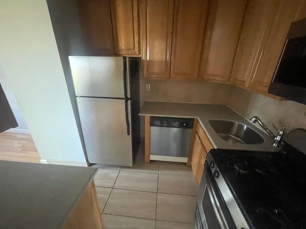 Apartment Bell Blvd Queens, NY 11360, MLS-RD5642-6