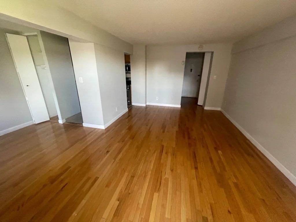 Apartment Bell Blvd Queens, NY 11360, MLS-RD5642-9