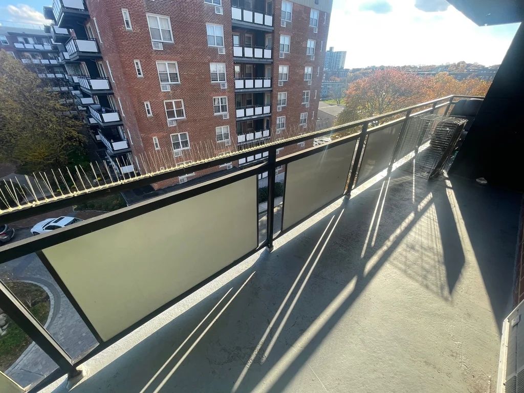 Apartment Bell Blvd Queens, NY 11360, MLS-RD5642-16