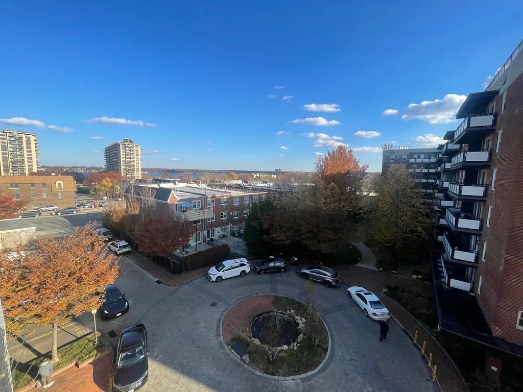 Apartment Bell Blvd Queens, NY 11360, MLS-RD5642-17