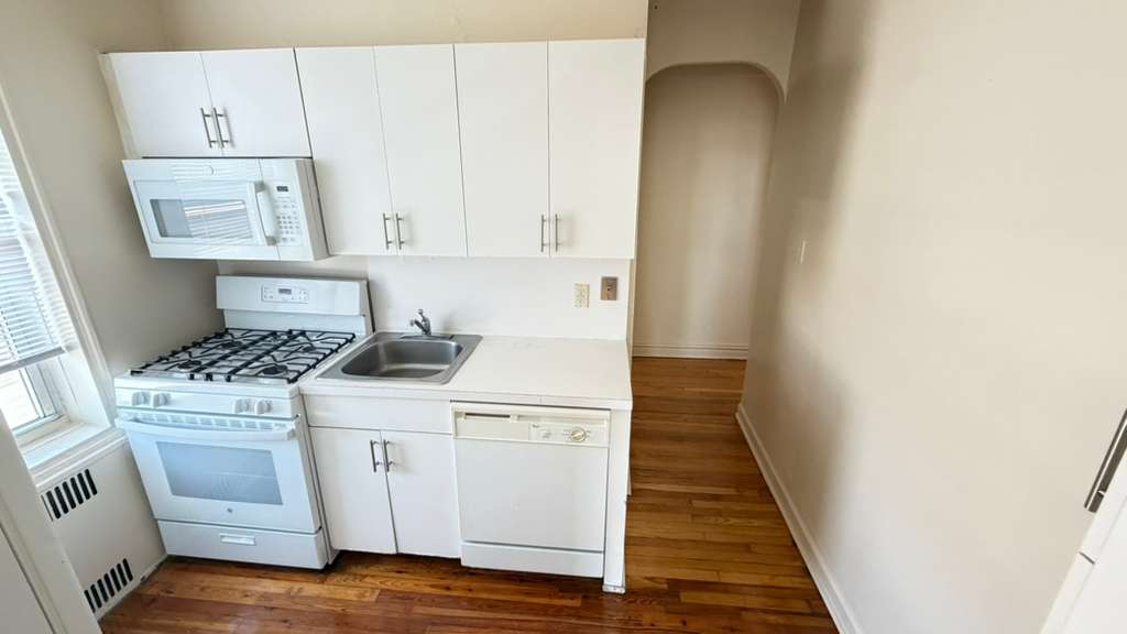 Apartment 76th Drive  Queens, NY 11375, MLS-RD5650-5