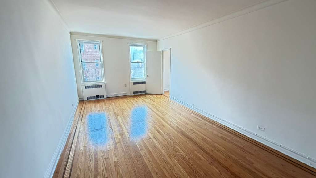Apartment 76th Drive  Queens, NY 11375, MLS-RD5650-11