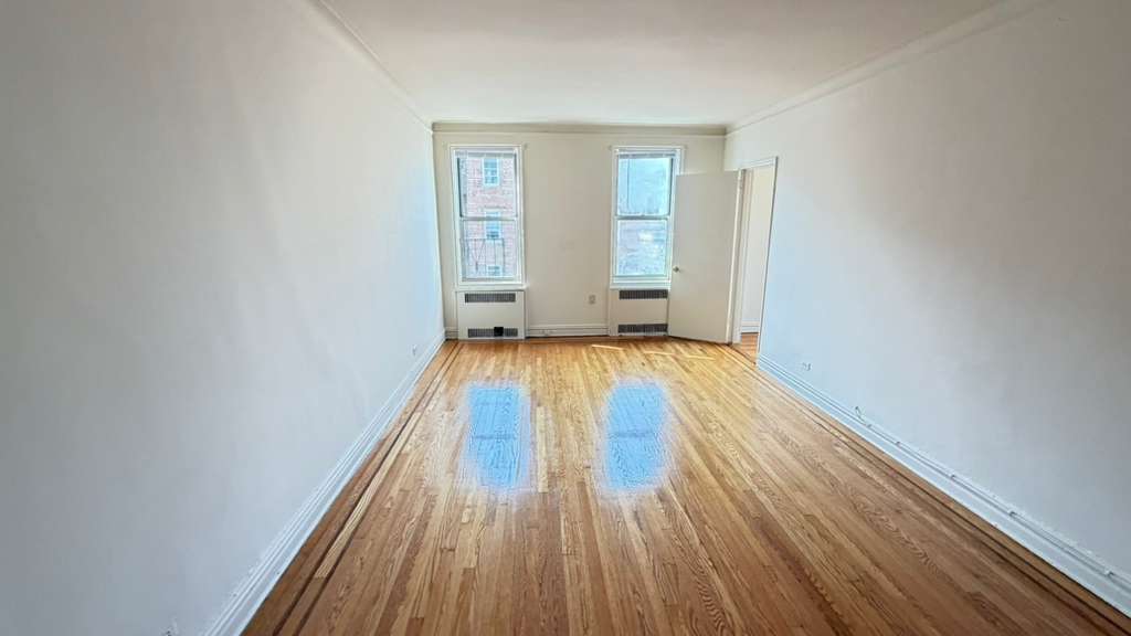 Apartment 76th Drive  Queens, NY 11375, MLS-RD5650-12