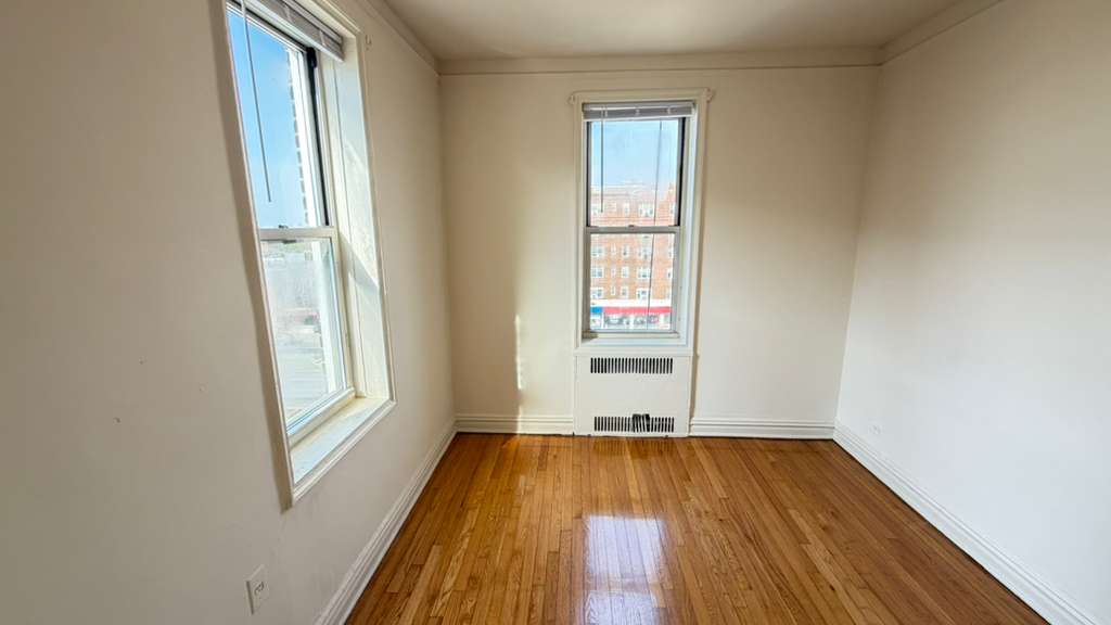 Apartment 76th Drive  Queens, NY 11375, MLS-RD5650-16