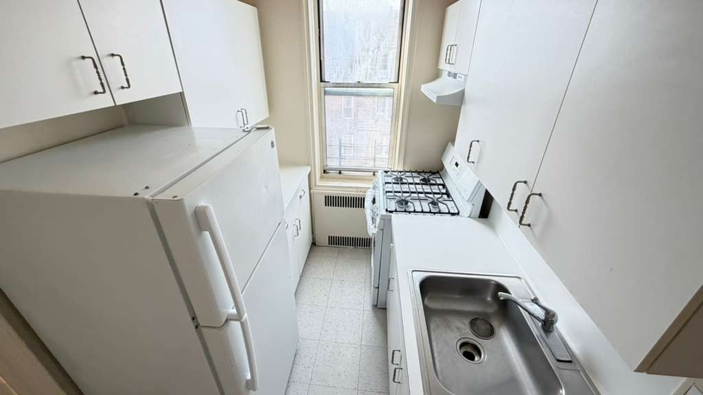Apartment 76th Drive Queens, NY 11375, MLS-RD5651-4