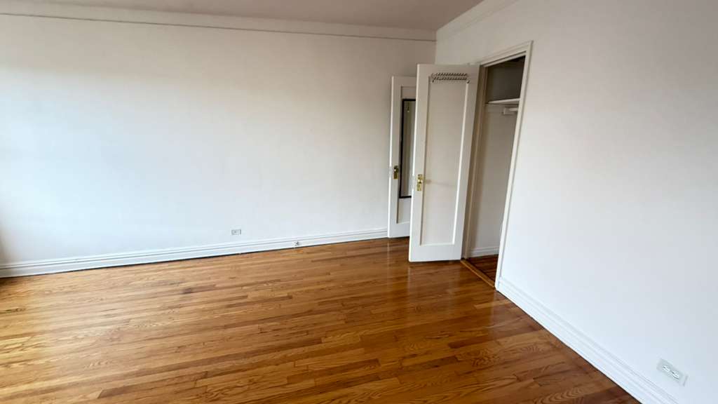 Apartment 76th Drive Queens, NY 11375, MLS-RD5651-10