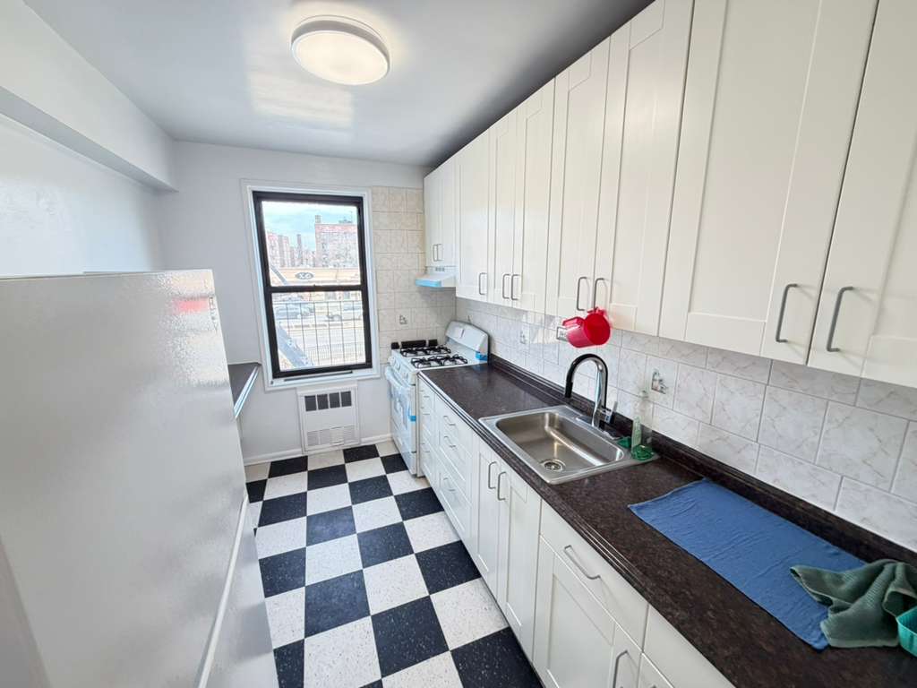 Apartment Queens Blvd  Queens, NY 11375, MLS-RD5652-2