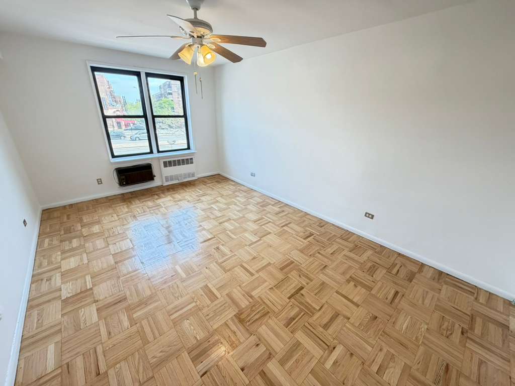 Apartment Queens Blvd  Queens, NY 11375, MLS-RD5652-16