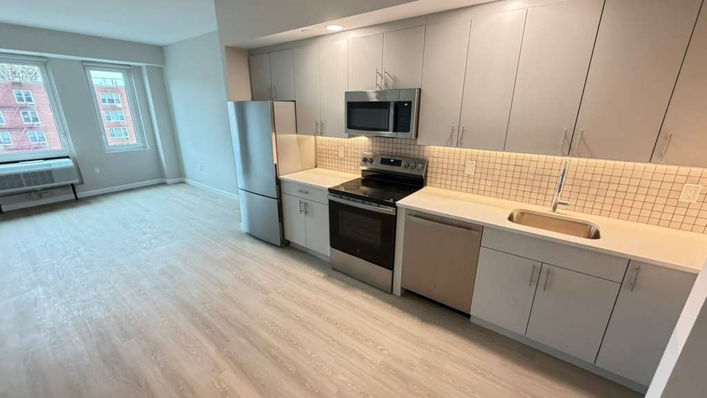 Apartment Hillside Avenue Queens, NY 11432, MLS-RD5666-4