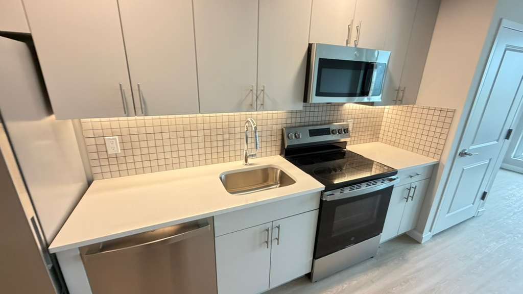 Apartment Hillside Avenue   Queens, NY 11432, MLS-RD5669-3