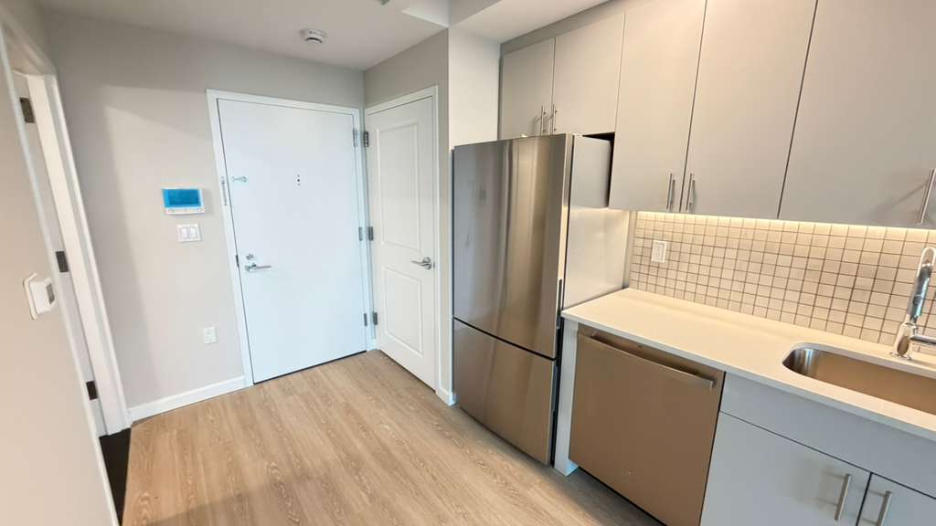 Apartment Hillside Avenue   Queens, NY 11432, MLS-RD5669-10
