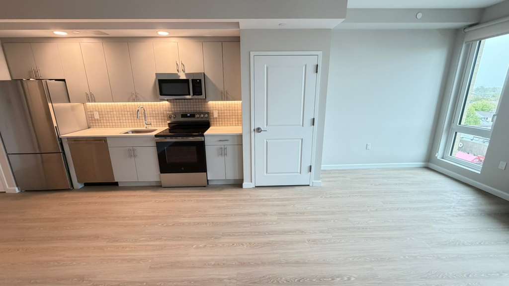 Apartment Hillside Avenue   Queens, NY 11432, MLS-RD5669-15