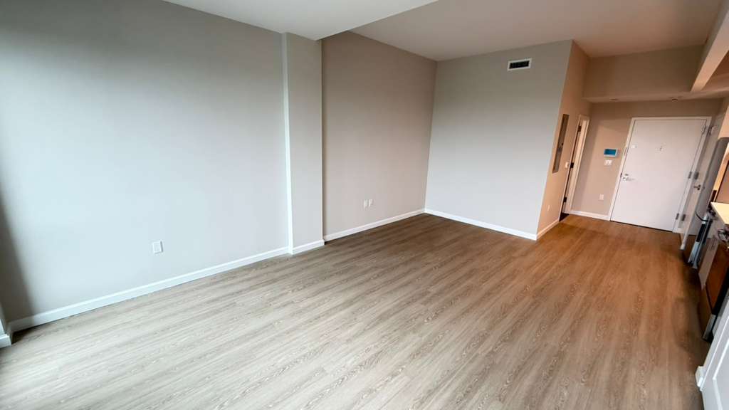 Apartment Hillside Avenue   Queens, NY 11432, MLS-RD5669-17