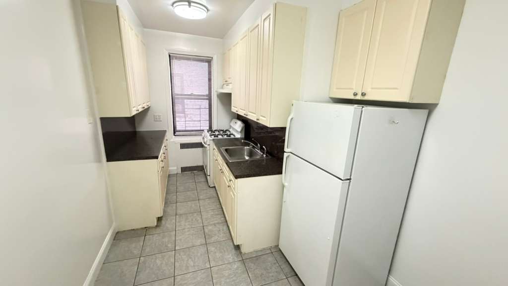 Apartment 167th Street  Queens, NY 11358, MLS-RD5678-2