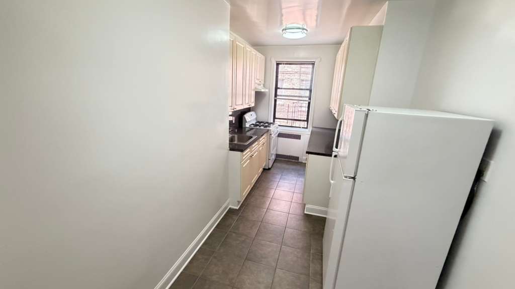 Apartment 167th Street  Queens, NY 11358, MLS-RD5679-3