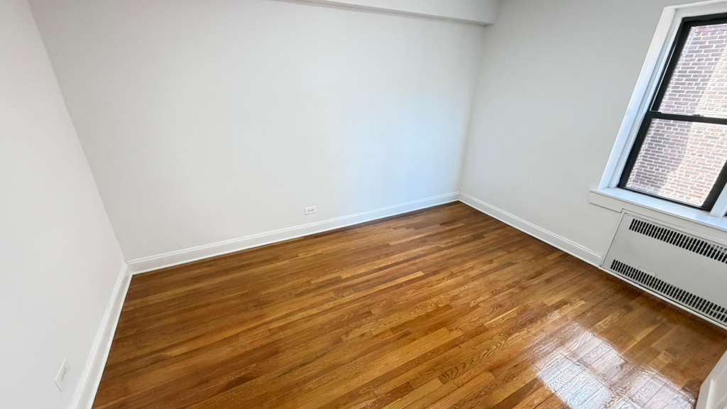 Apartment 63rd Drive  Queens, NY 11374, MLS-RD5684-3