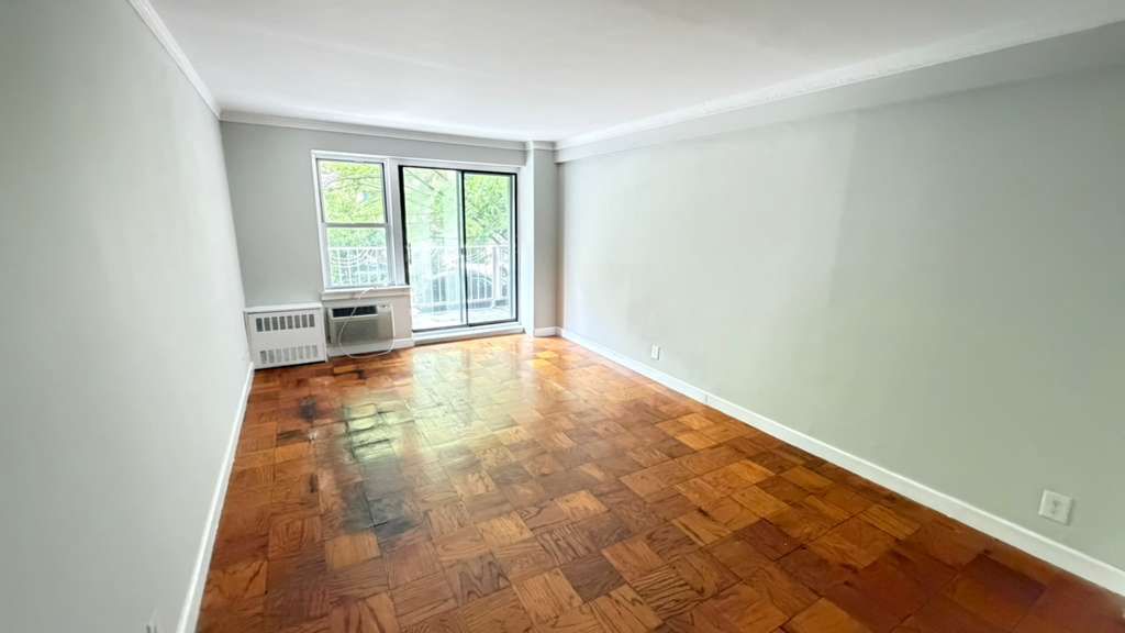 Apartment 118th Street  Queens, NY 11415, MLS-RD5686-6