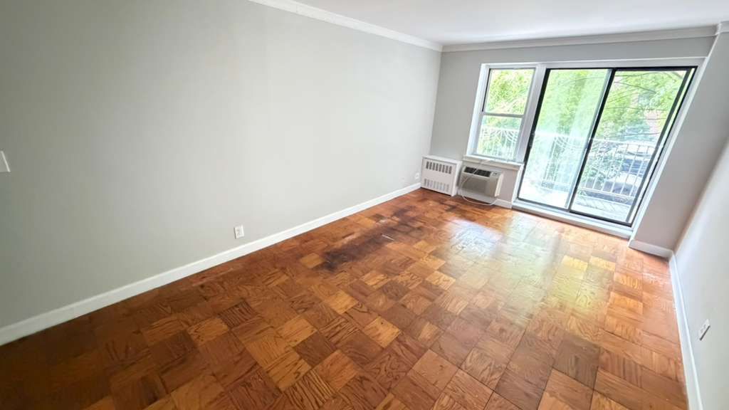 Apartment 118th Street  Queens, NY 11415, MLS-RD5686-8