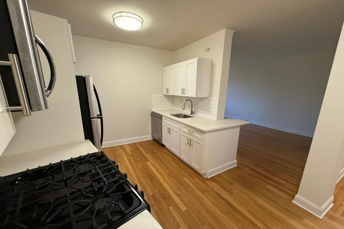 Apartment Pershing Crescent  Queens, NY 11435, MLS-RD5687-6