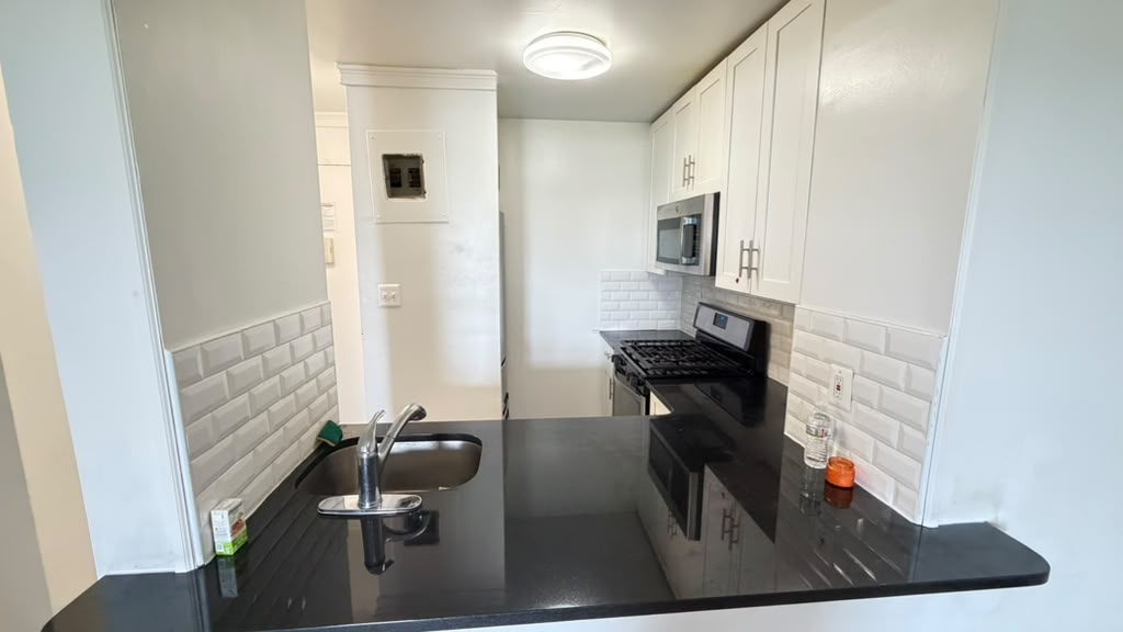 Apartment Bell Blvd  Queens, NY 11360, MLS-RD5692-5