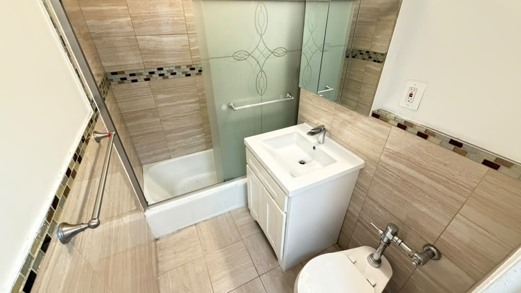 Apartment Bell Blvd  Queens, NY 11360, MLS-RD5692-7