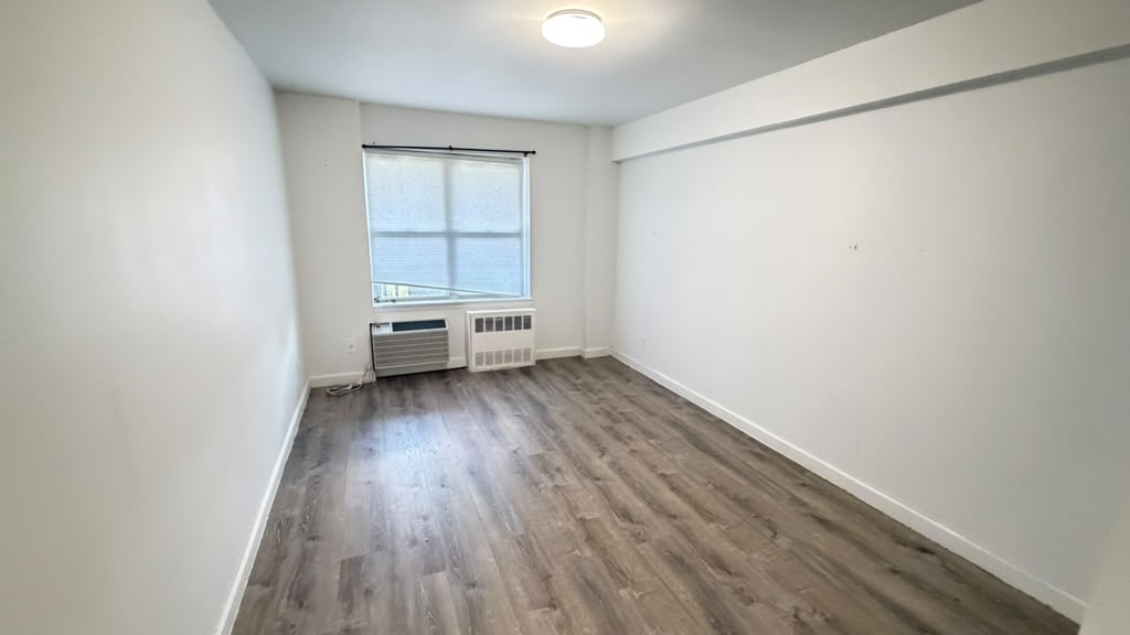 Apartment Bell Blvd  Queens, NY 11360, MLS-RD5692-9