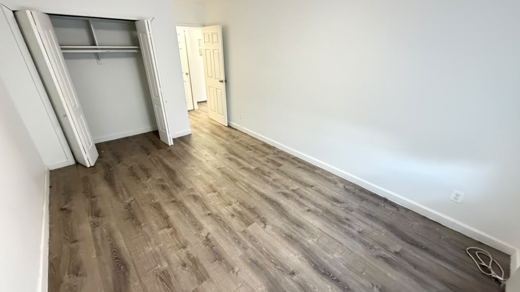 Apartment Bell Blvd  Queens, NY 11360, MLS-RD5692-12