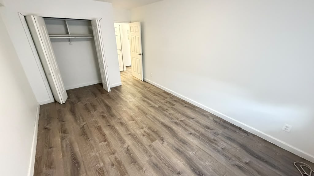 Apartment Bell Blvd  Queens, NY 11360, MLS-RD5692-13