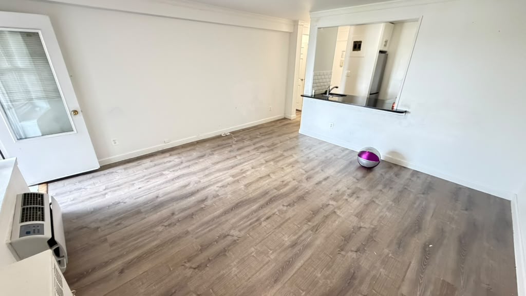 Apartment Bell Blvd  Queens, NY 11360, MLS-RD5692-15