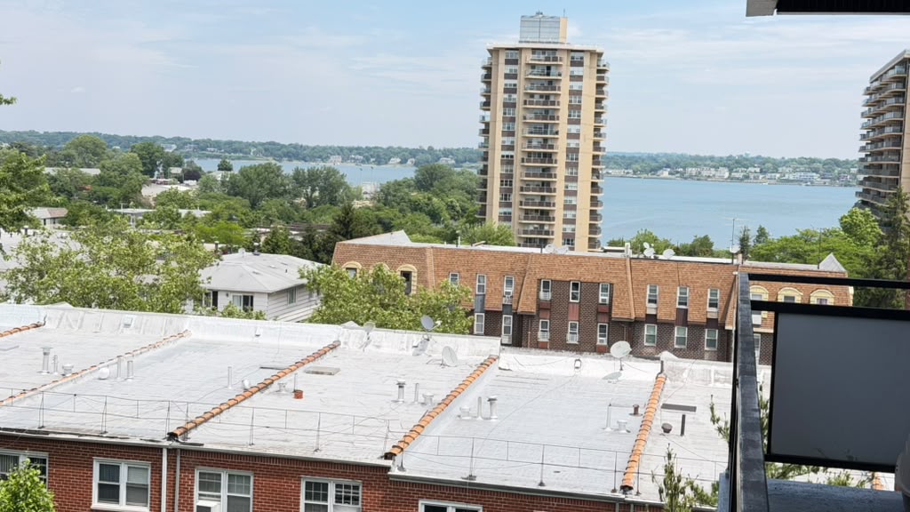 Apartment Bell Blvd  Queens, NY 11360, MLS-RD5692-20
