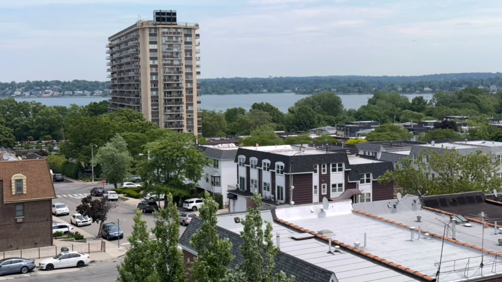 Apartment Bell Blvd  Queens, NY 11360, MLS-RD5693-4