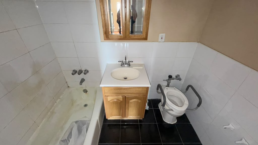 Apartment Bell Blvd  Queens, NY 11360, MLS-RD5693-13