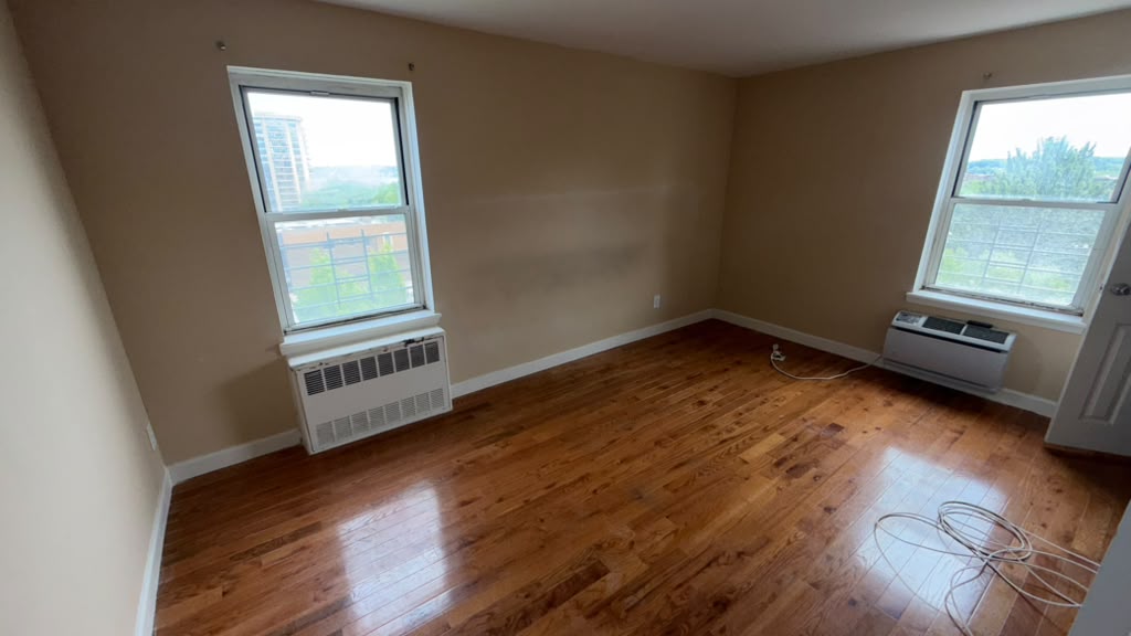 Apartment Bell Blvd  Queens, NY 11360, MLS-RD5693-17