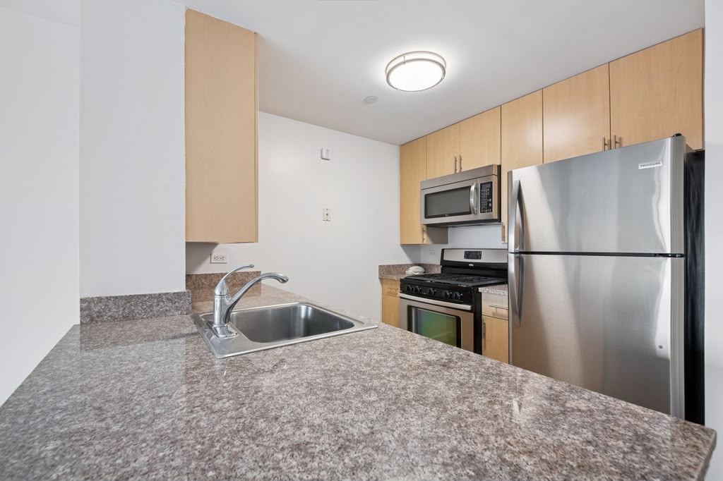 Apartment 89th Avenue Queens, NY 11432, MLS-RD5700-3
