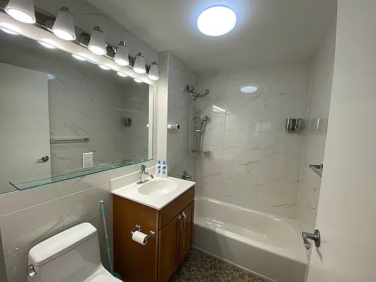 Apartment Curzon Road Queens, NY 11415, MLS-RD5704-16