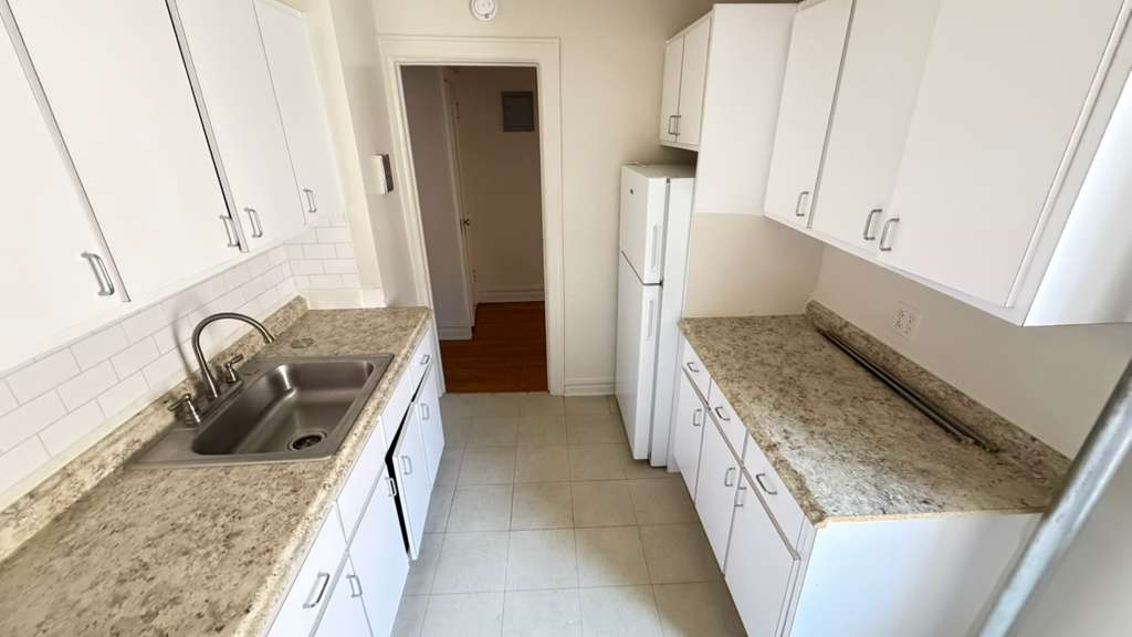 Apartment 35th Avenue  Queens, NY 11372, MLS-RD5710-5
