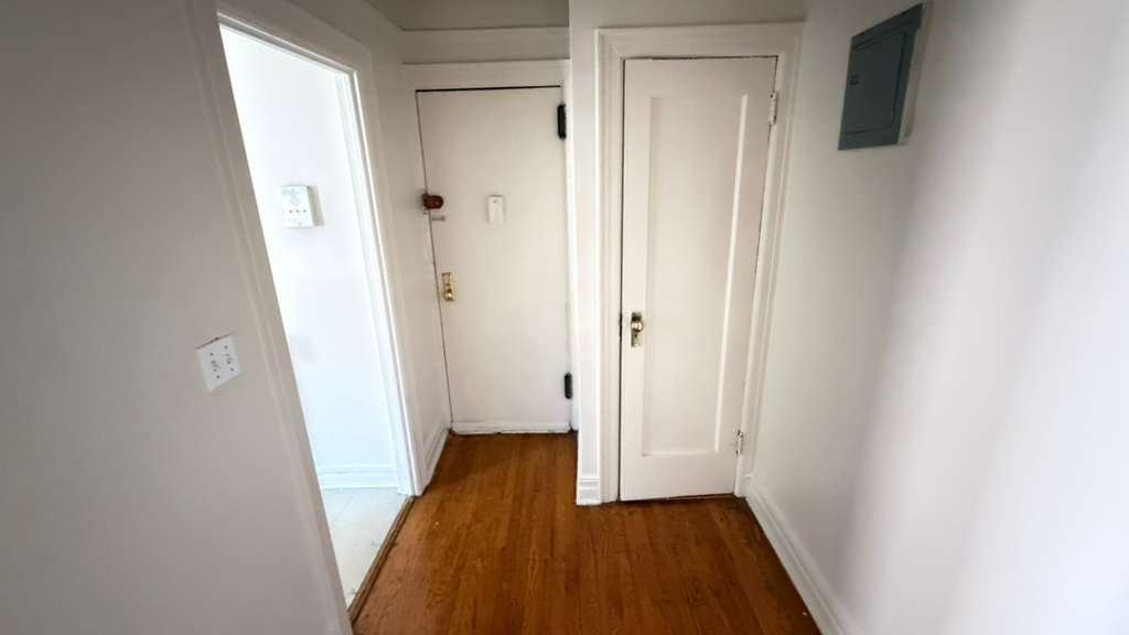 Apartment 35th Avenue  Queens, NY 11372, MLS-RD5710-7