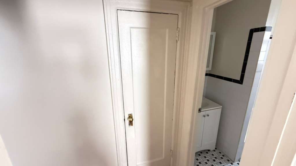 Apartment 35th Avenue  Queens, NY 11372, MLS-RD5710-16