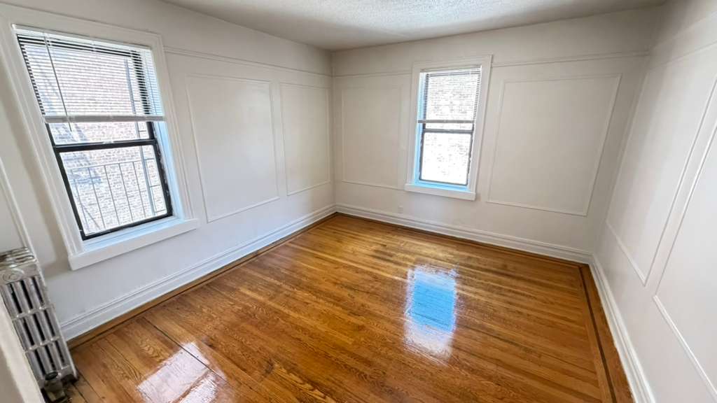 Apartment 35th Avenue  Queens, NY 11372, MLS-RD5710-18