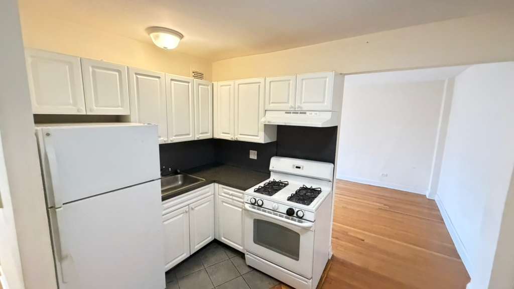 Apartment 77th Street  Queens, NY 11372, MLS-RD5711-2