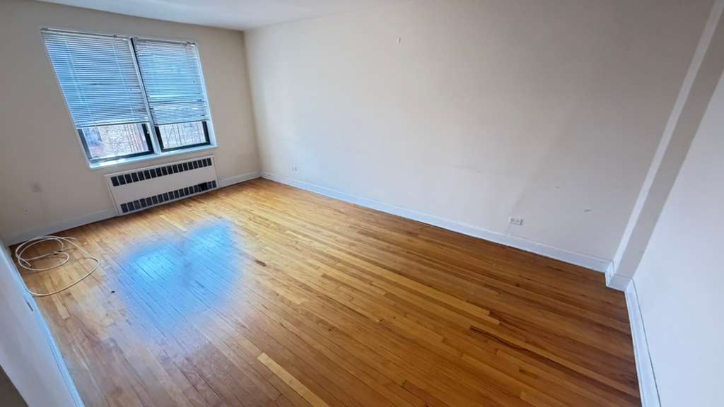 Apartment 77th Street  Queens, NY 11372, MLS-RD5711-9
