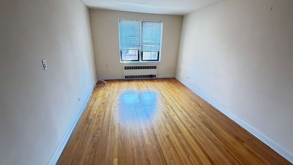 Apartment 77th Street  Queens, NY 11372, MLS-RD5711-11